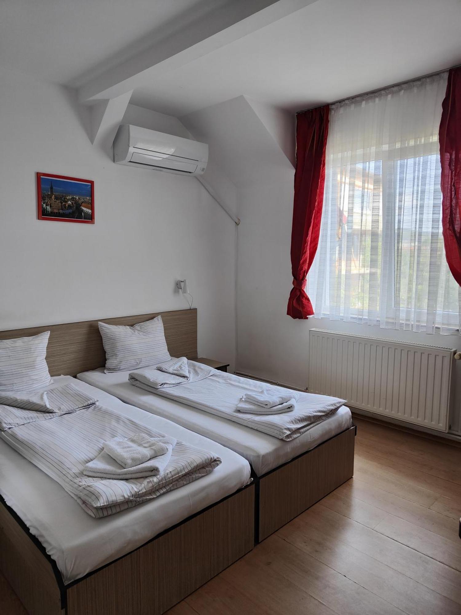 Pensiunea Eli Sibiu Exterior foto